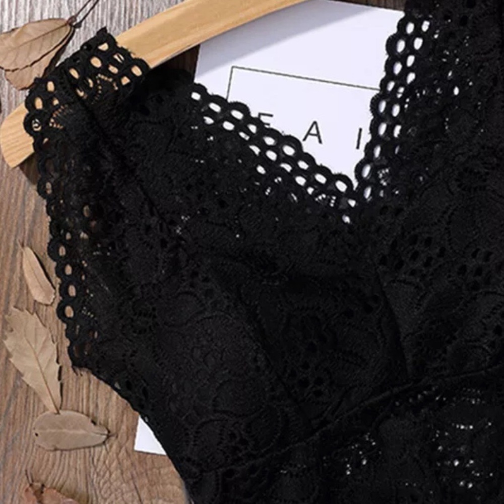 ✨”CRUSHING IT”✨BLACK PADDED BRALETTE-NEW✨ - Picture 2 of 5